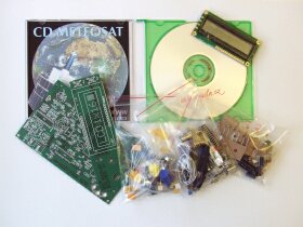 Takto vyzer� dod�vka stavebnice - s��iastky, plo�n� spoje a CD